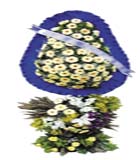 Beyaz gerbera ve beyaz lilyumlardan olu�an D���n a��l�� �i�e�i h=220x110 cm<br>Beyaz gelbera , �ebboy ve lilyumlardan olu�an ikili ayakl� sepet , Ortalama �r�n boyutlar� 220x120 cm