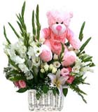 pembe lilyum pembe balon ve oyuncakdan olu�an  K�z bebek do�um �i�e�i<br>Pembe lilyum , Pembe gelbera karanfil oyuncak , balon ve bahar dallar�ndan olu�an sepet aranjman ortalama boyutlar� 45x55 cm