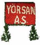 Karanfillerden Olu�an pano<br>K�rm�z� ve beyaz karanfillerden olu�an pano , �simler ve boyutlar istedi�iniz �l��de yaz�lmaktad�r , ortalama �r�n boyutlar� 200x150 cm 